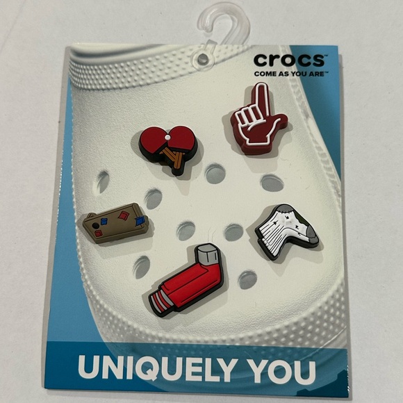 NEW


PICTURES ARE THE ACTUAL PRODUCT


AUTHENTIC CROCS USA STORE PRODUCT - Picture 1 of 4